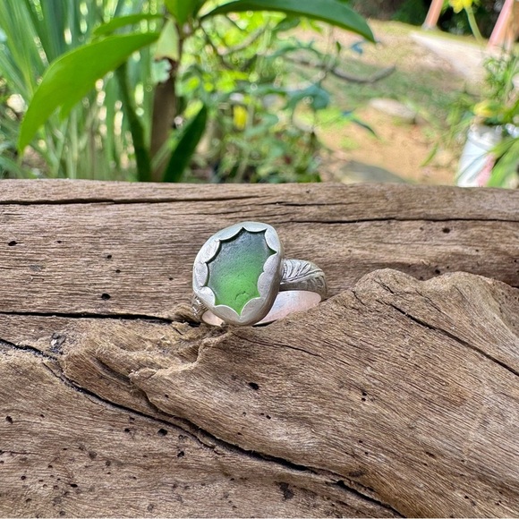 green sea glass natural tumbled floral sterling & fine silver - Picture 4 of 5